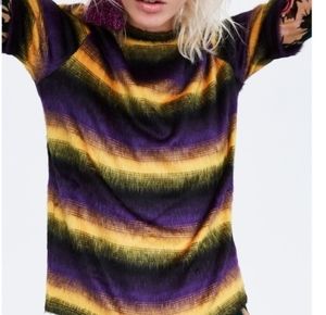 Zara Fuzzy Cropped Tee